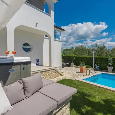 Palma With Pool And Garden Villa *